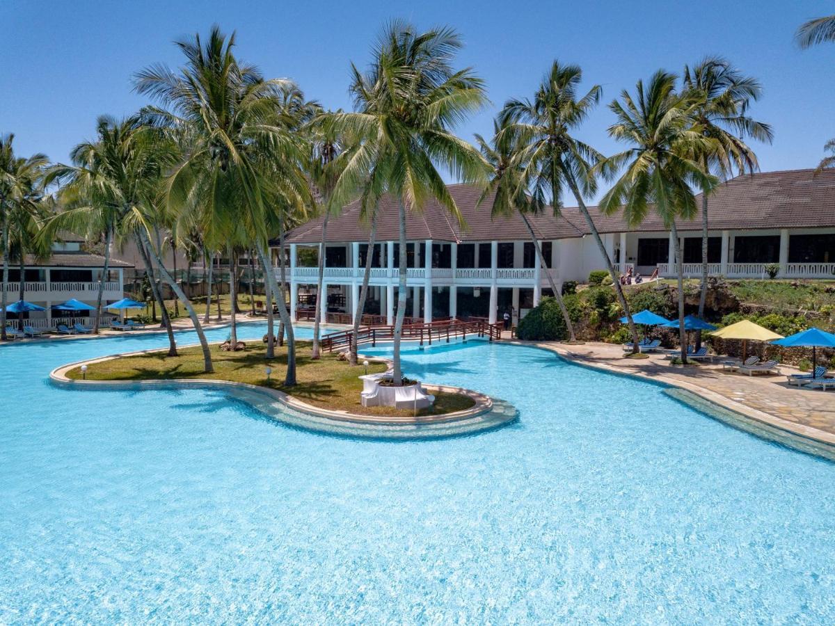 Prideinn Flamingo Beach Resort & Spa Mombasa Shanzu Exterior photo