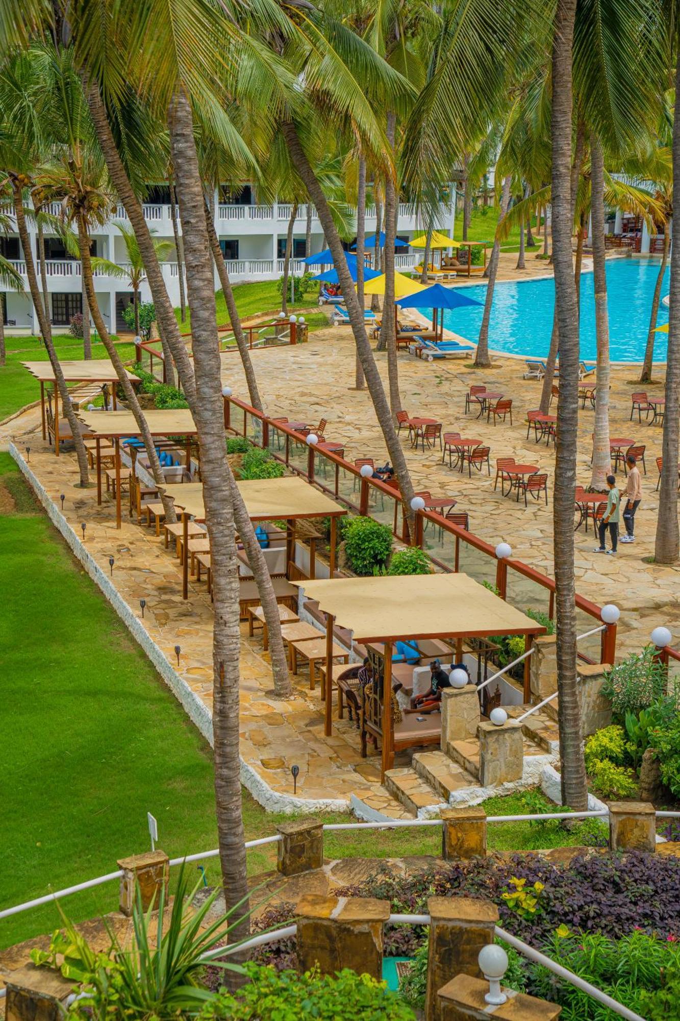 Prideinn Flamingo Beach Resort & Spa Mombasa Shanzu Exterior photo